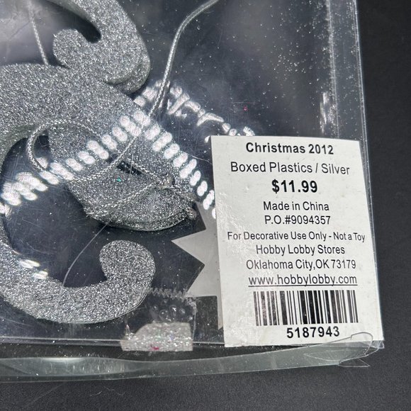 Hobby Lobby Silver Glitter Peace Sign Door Wall Christmas 2012 Set of 2 - Picture 7 of 8